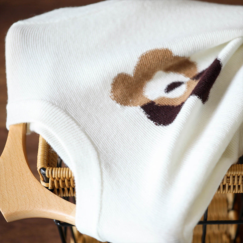 The real thing is surprising Western style and narcissistic Lazy wind loose wool sweater round neck bottoming sweater women