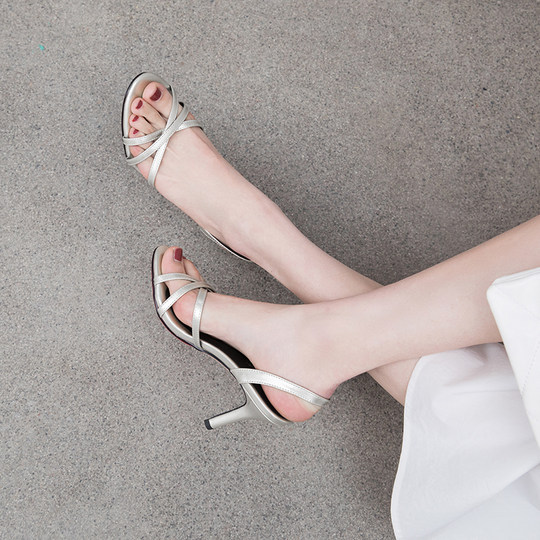 2025 European Style Sexy Black Mid-Heel Women's Shoes with Thin Straps and High Heels, Summer Open-Toe Sandals, Women's Genuine Leather Sandals