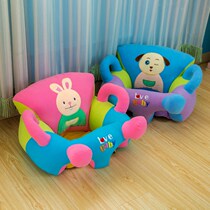 Practice learning to sit on a small sofa to liberate the baby sitting position small chair newborn children feeding chair anti-fall baby mother hands