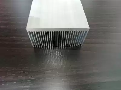 Power amplifier board heat sink thermal block