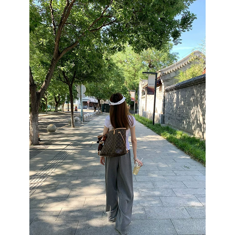 Woolen white short sleeve T-shirt, autumn long-sleeve, fitted