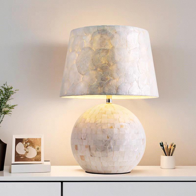 Yuanxing Simple Natural Shell Bedroom Bedside Modern Simple Creative Stylish Fashion Living Room Decorative Table Lamp