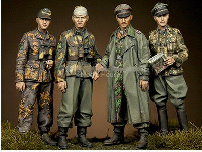 1:35 1:35 resin people 4 people suit the Normandy format.