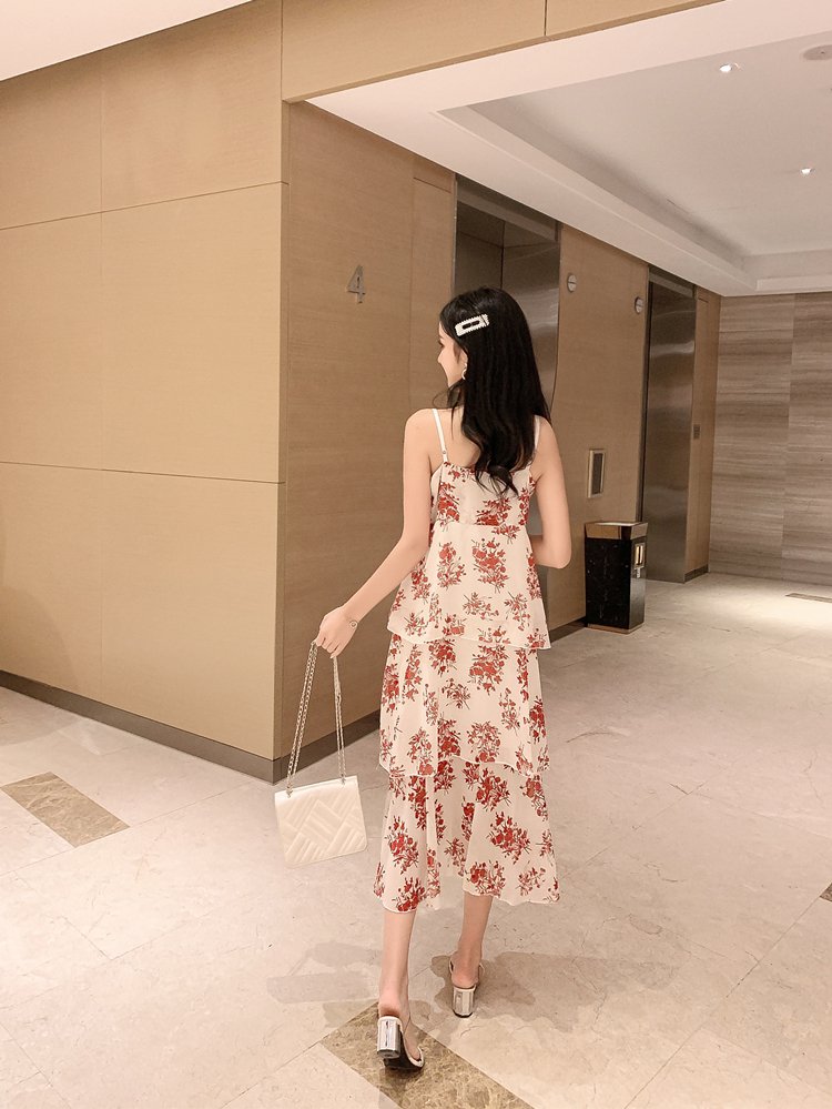 VK旗艦店 韓國風名媛氣質碎花吊帶蛋糕裙雪紡無袖洋裝