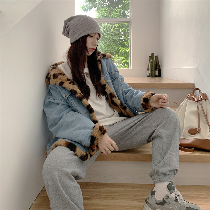 小个子女生如何挑选两面穿加绒牛仔棉衣？