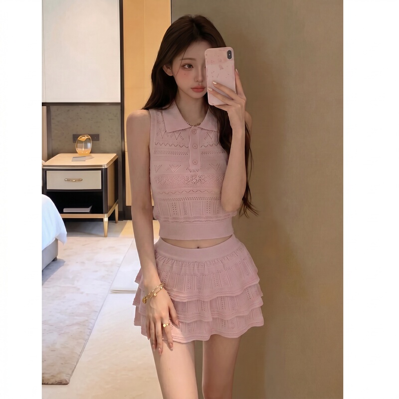 Pink Polo Collar Knitted Suit for Women, New Summer Style, Pure and Sexy Style, Hollow-Out Vest + Cake Skirt Two-Piece Set Pink Polo Collar Knitted Suit for Women, New Summer Style, Pure and Sexy Style, Hollow-Out Vest + Cake Skirt Two-Piece Set