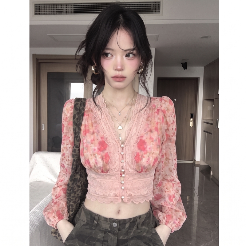 French-Style Gentle V-Neck Gradient Floral Long-Sleeve Shirt for Women, Autumn Lace Splicing Short Waist-Cinching Slimming Blouse French-Style Gentle V-Neck Gradient Floral Long-Sleeve Shirt for Women, Autumn Lace Splicing Short Waist-Cinching Slimming Blouse