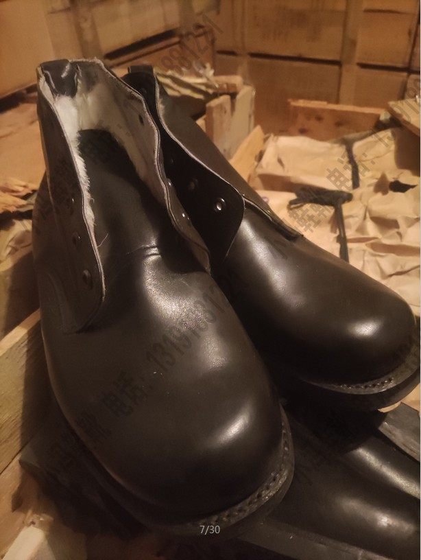 Inventory old goods 3513 factory 80s production ship fur shoes wool boots cotton shoes cow men's shoes cotton boots
