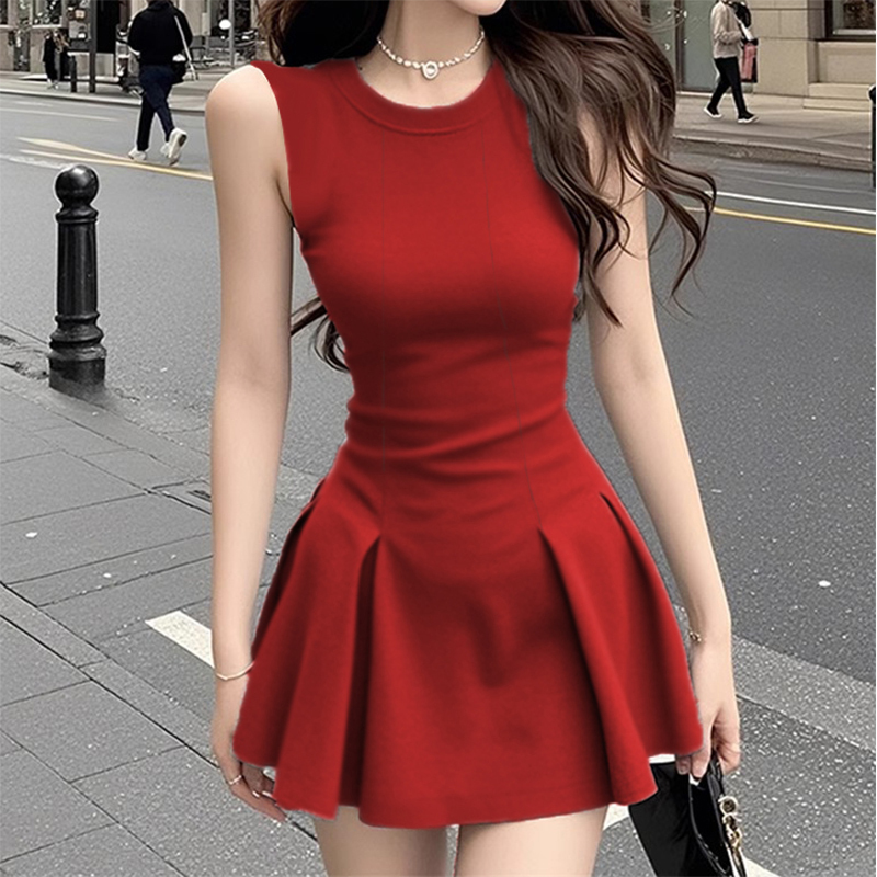 Summer New Style Round Neck Sleeveless Red Dress, Waist-Cinching, Slimming, Elegant and Stylish A-Line Skirt, Hot Girl Style Skirt