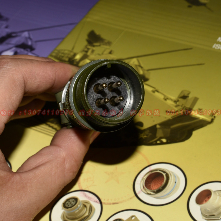 5015 Army Green MS3106A18-10S MS3101A18-10P 4 Core Mobile Docking Aviation Plug