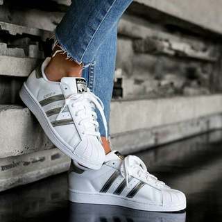 aq3091 adidas superstar