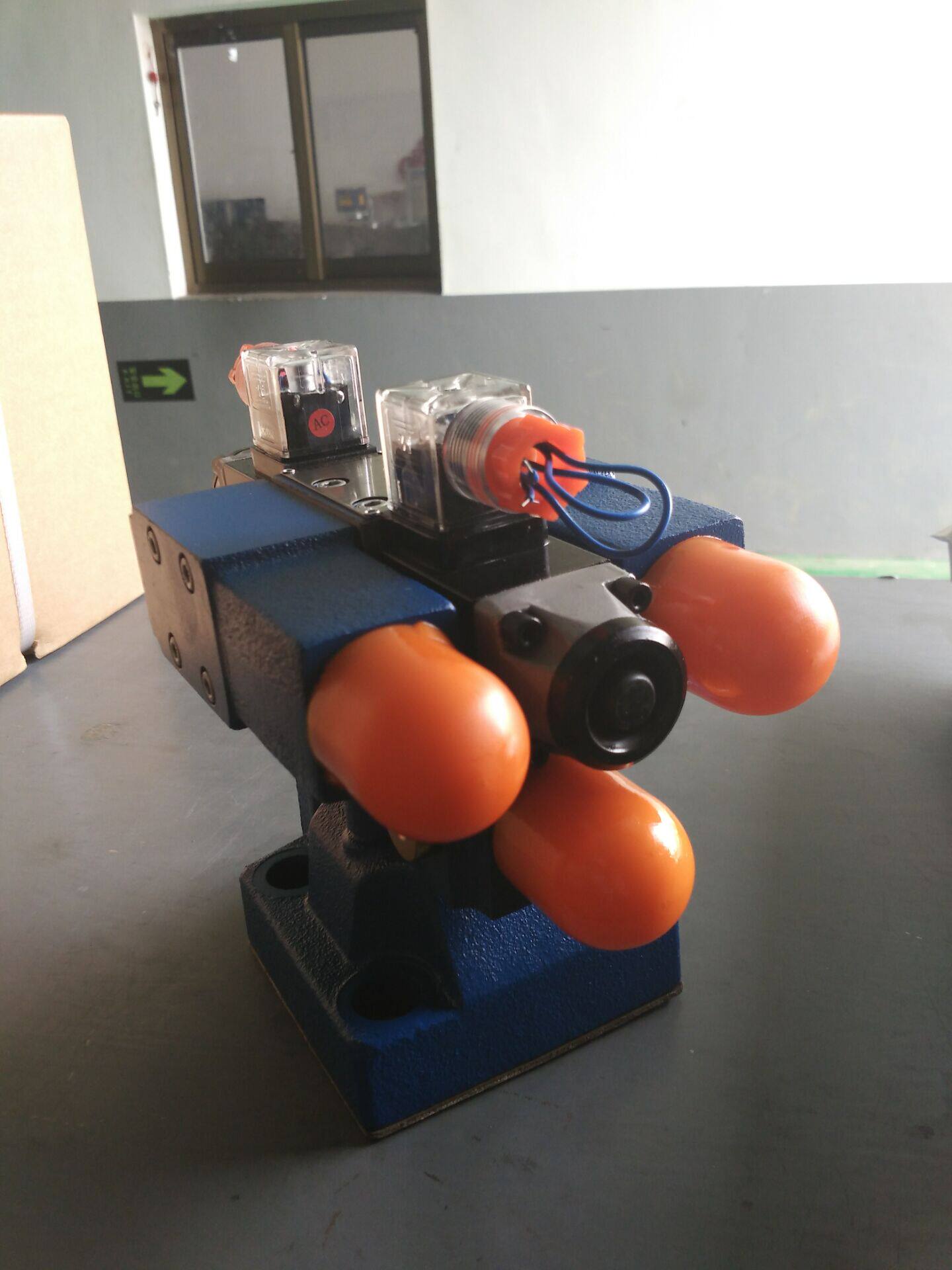 The new Beijing Huade multi-stage overflow valve hydraulic valve DB3U30GN-3-30B100YW220RNZ5L