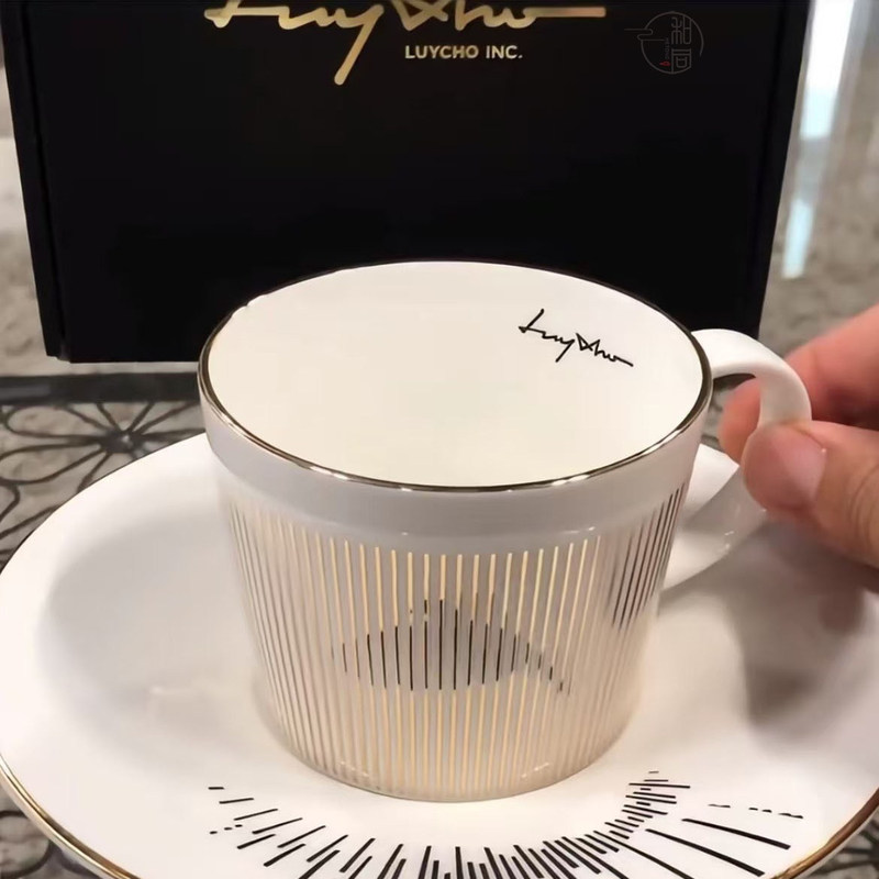 Luycho Dynamic Reflection Cup Mirror Korean Tea Saucer Bird Silhouette Ceramic Coffee Cup and Saucer with Spoon Refraction Reflection Plating