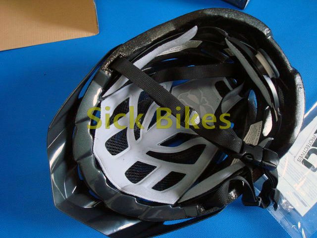 Casque cycliste - Ref 2248342 Image 28