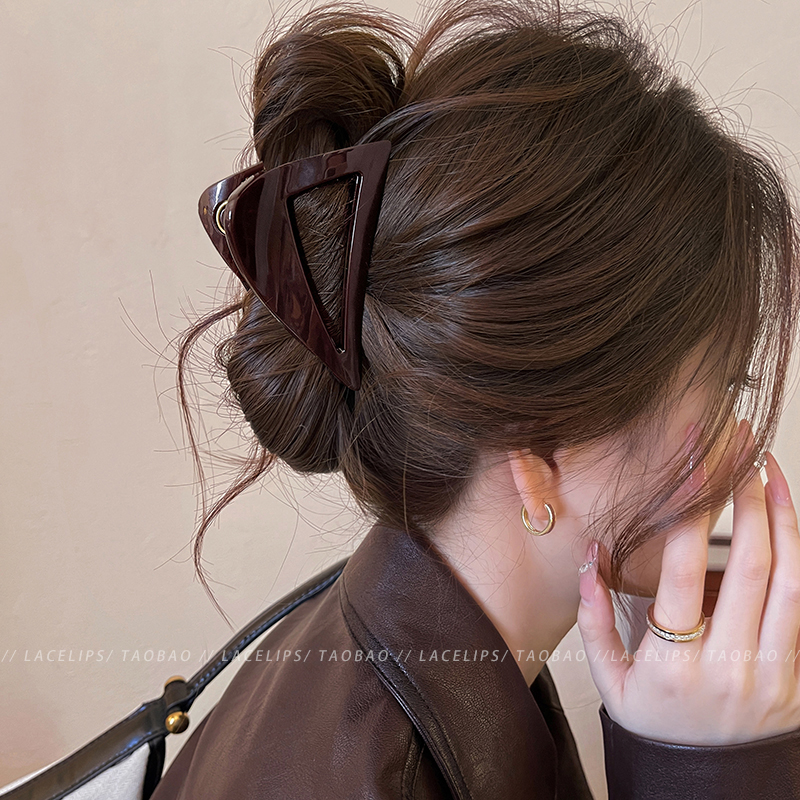 チョコレートブラウン〜ヘアクリップサメクリップ女性2025新しい高級冬ヘアクリップ後頭部クリップヘアアクセサリー