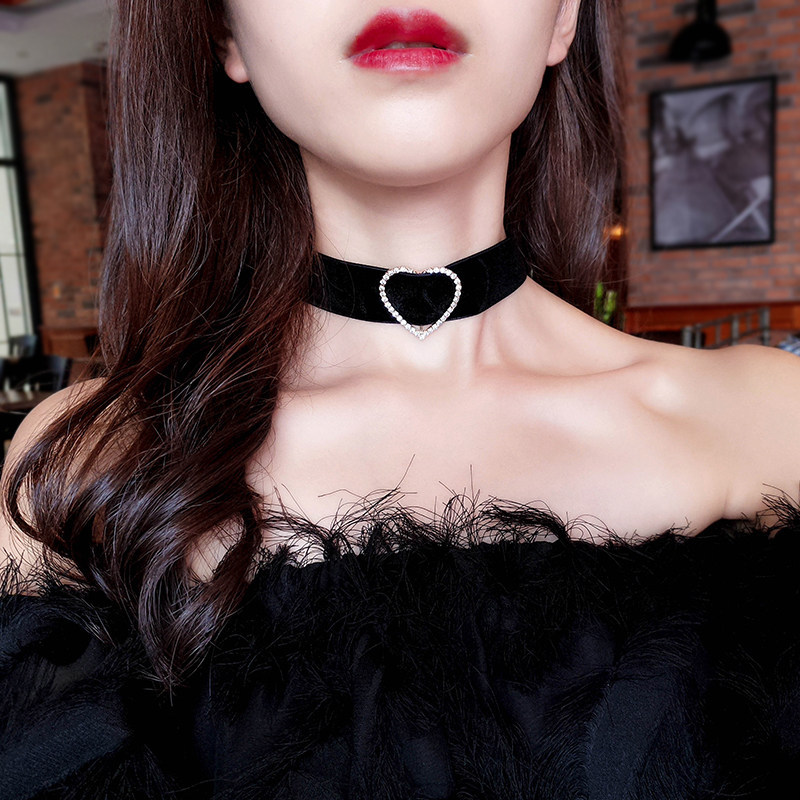 Love wide version necklace short money chain clavicle chain women's collar Japanese and Korean simple choker neck strap neck jewelry
