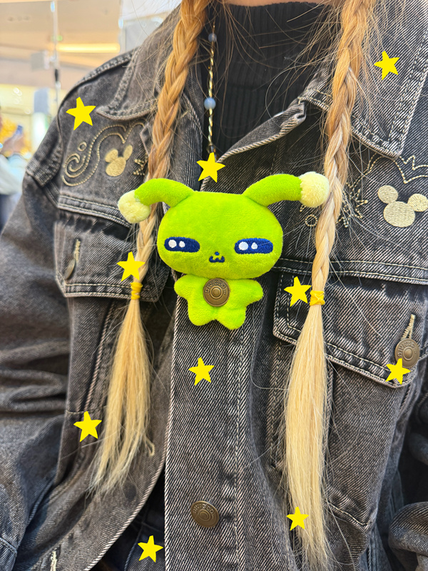 Original Design from Guanzhao Xinjian/Alien Doll/Mingmi Brooch/Button Doll/Alien Fluorescent Green