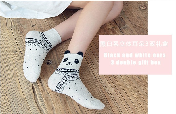 Vớ nữ Caramella jacquard mới hoạt hình vớ dễ thương vớ nữ ống cotton ấm 3 đôi tất tất nike cao cổ