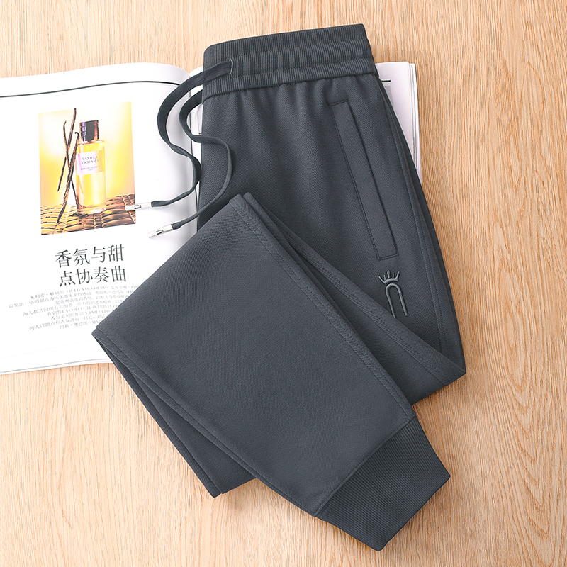 High-End Gray Sweatpants for Women, Suitable for Spring, Autumn, and Winter, Stylish, Loose-Fitting, Carrot-Shaped, Cuffed at the Ankles, Slimming, Casual, Cotton, Tapered, Fleece-Lined