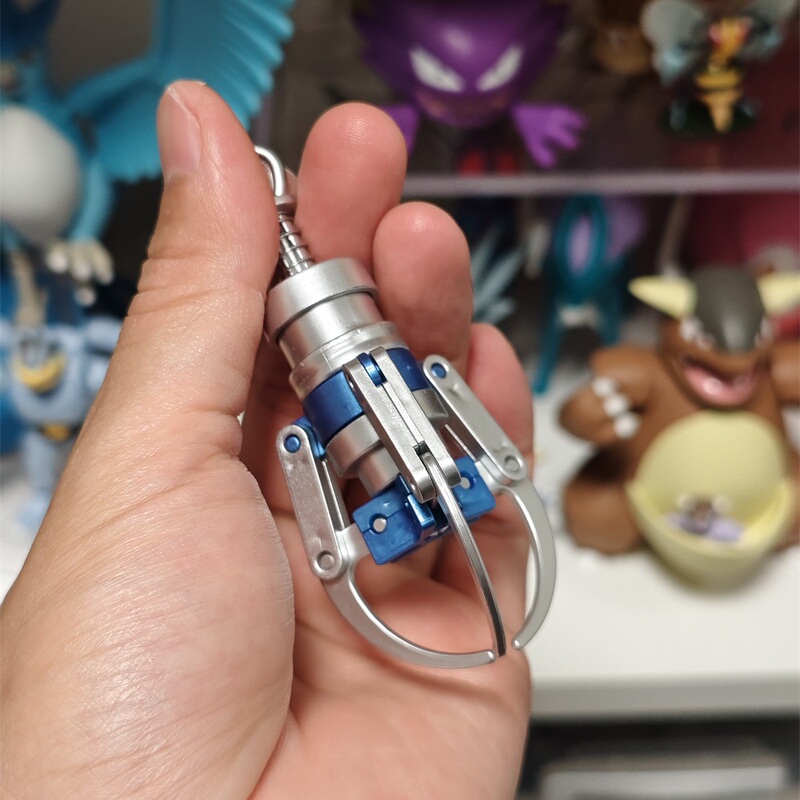Movable Mechanical Claw Keychain Creative ins Bag Charms Personalized Realistic Claw Machine Claw