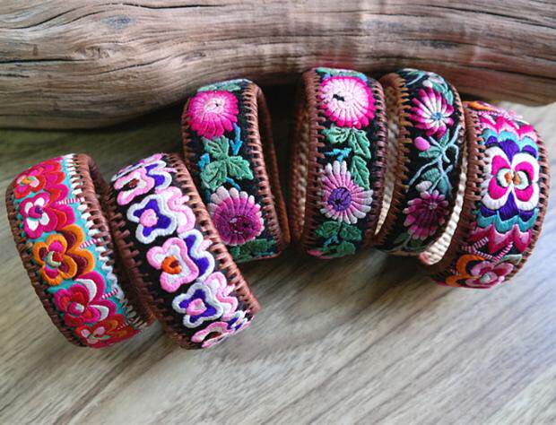 Original Ethnic Wind Ornaments Full Handmade Old Embroidered Sheet Vines Bracelet Bracelet Poplar Bracelet Yang Liping Style Ornament