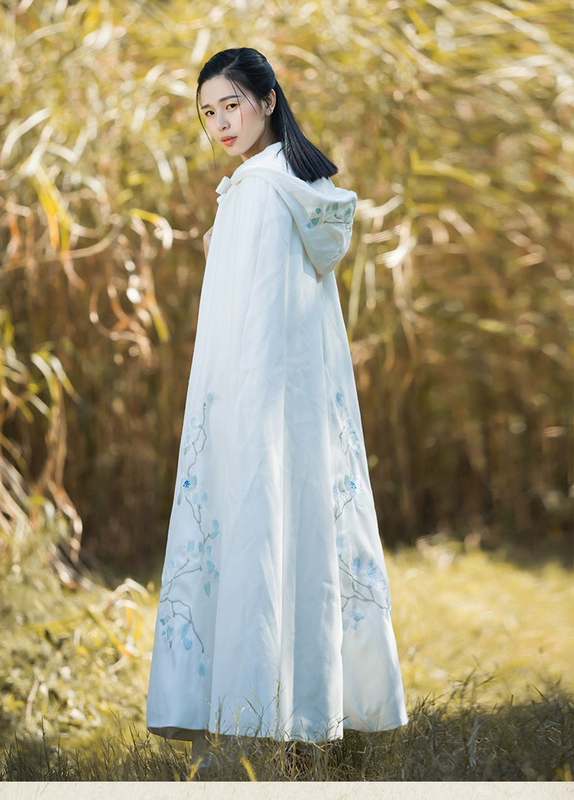 筱 辰 Hanfu áo choàng len nữ kiểu Trung Quốc mùa thu đông thêu áo choàng trùm đầu áo choàng dài cổ điển - Accentuated eo áo