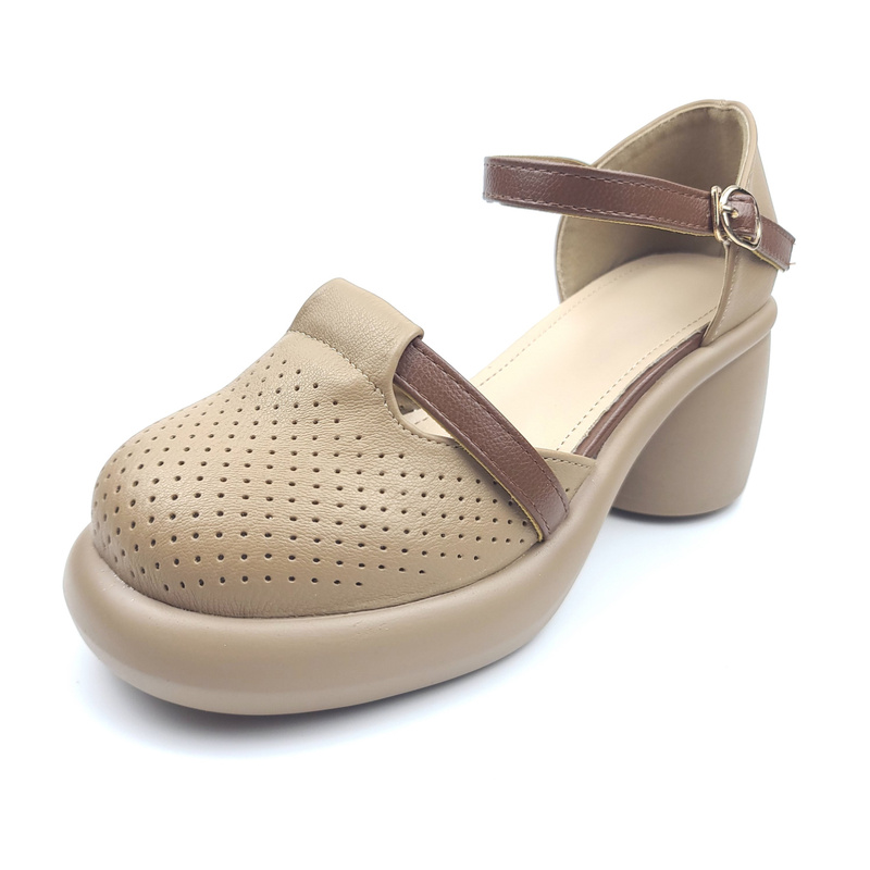 Retro Fashion Versatile Closed-Toe Sandals for Women, New Summer Style with Chunky Heels, Thick Soles, High Heels, Hollow Roman Women's Shoes