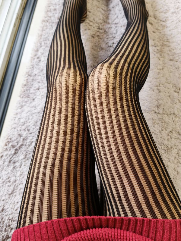 Four-Season Fashion Striped Trendy Pantyhose Slimming Vertical Stripe Leggings Fishnet Socks Hollow-Out Women's Socks