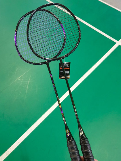 52克10U超轻耐打入门训练全碳素羽毛球拍单双拍送球初学进阶杀球