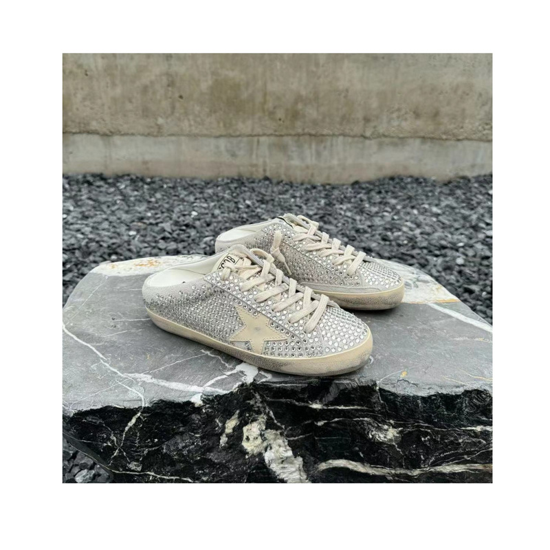 New Dirty Shoes in a Brownish Suede with Creative Hollow Star Details, Lightweight and Flexible for Walking with a Super Cool Feel