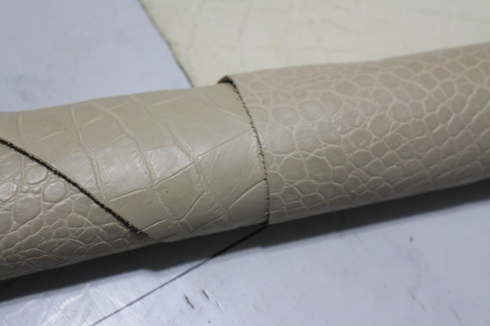 Head-layer cow leather handmade DIY leather leather genuine leather genuine leather beige crocodile tattoo leather thick 1 0 in soft