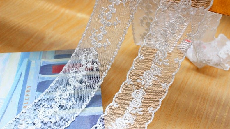 Accessoires aus bestickter Spitzenstoff, beidseitige weiße Baumwolle, Kleidung, breit 5 cm, 13 m/Packung, RS323 – Detail 5