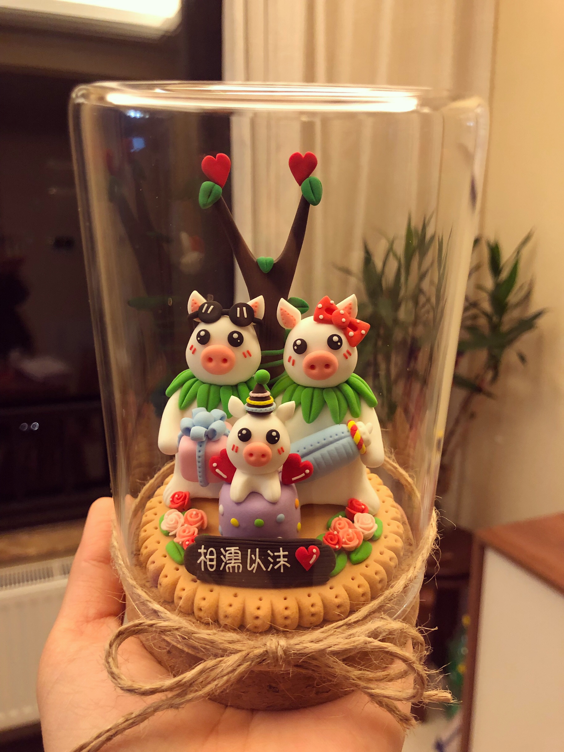 A "pig" (master) clay handmade anniversary valentine's day family gift