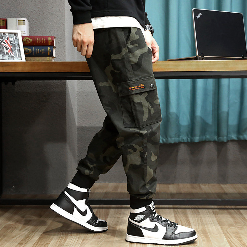 Spring camouflated pants Male loose Chains with multiple bags of work pants large size and fat bunches Bundles Feet Casual Pants Tide Spring Autumn Season.