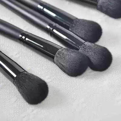 Makeup brush blush brush honey paint cake dressing powder brush portable beauty tool