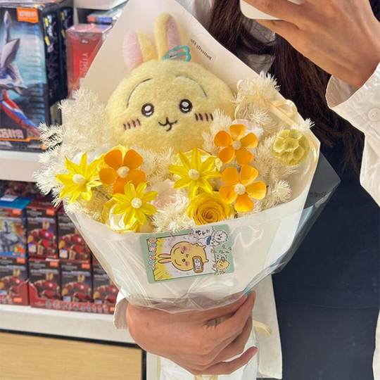 Bonito ramo de muñecas Usaki, ramo de chiikawa, flor de dibujos animados, producto terminado, práctico regalo de cumpleaños y San Valentín