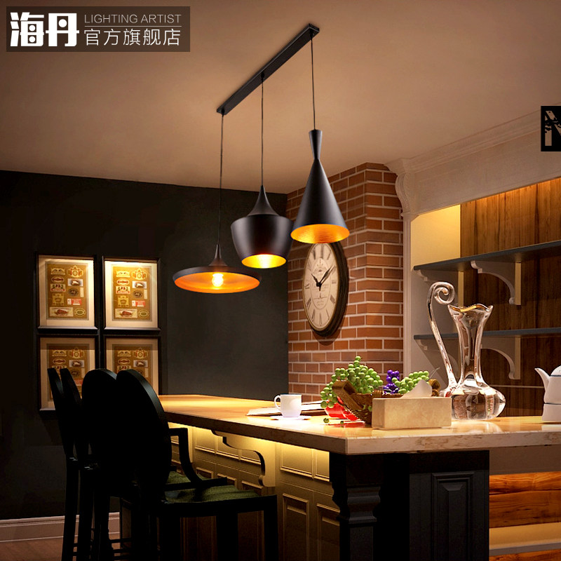 �����ִ���Լ�ڰ�ɫ��������