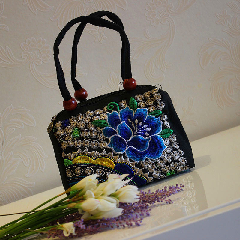 Yunnan Ethnic Style Embroidered Handbag Company Unit I Gift Gift Double Zipper Handbag Embroidered Handbag Female