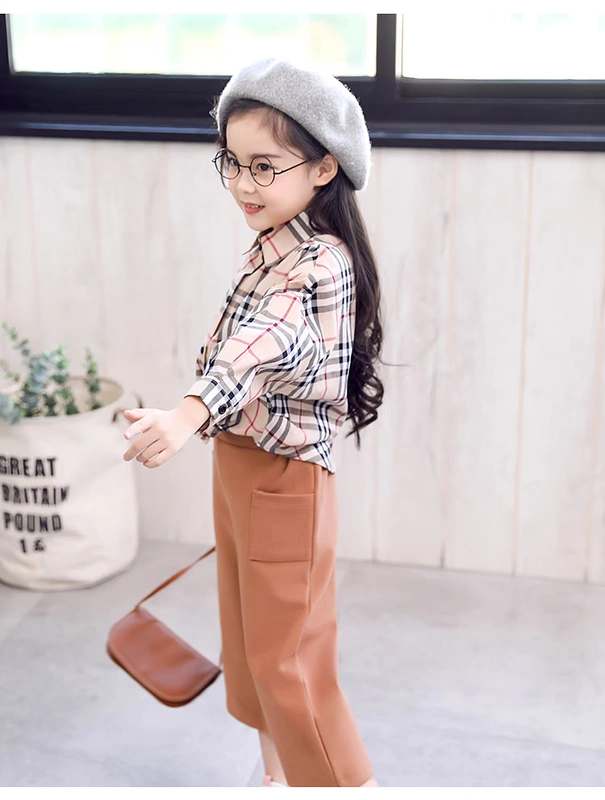 Áo kẻ sọc dài tay áo sơ mi dài tay 2019 Mặc mùa đông ga châu Âu Tính cách lỏng lẻo Big Child Thicken Plus Velvet Top