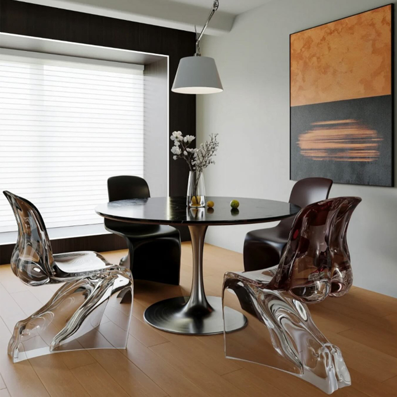 Designer's Creative Crystal Transparent Resin Chair for Model Home Living Room, Designer's Model with a Human-Shaped Backrest