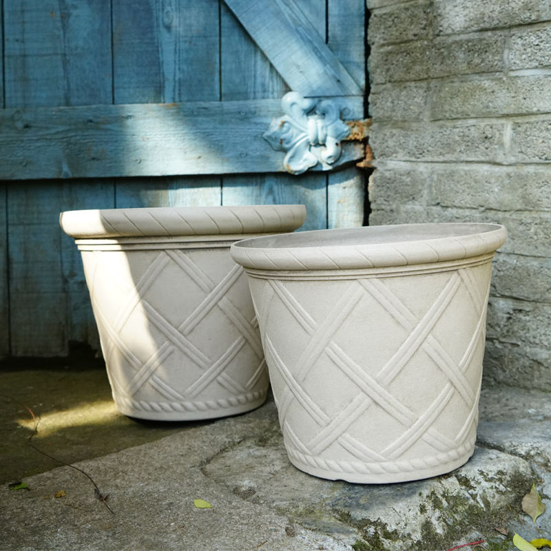 Globe Nordic minimalist resin plastic raised flower planting tree flowerpots balcony creative large flower pots round potted plants