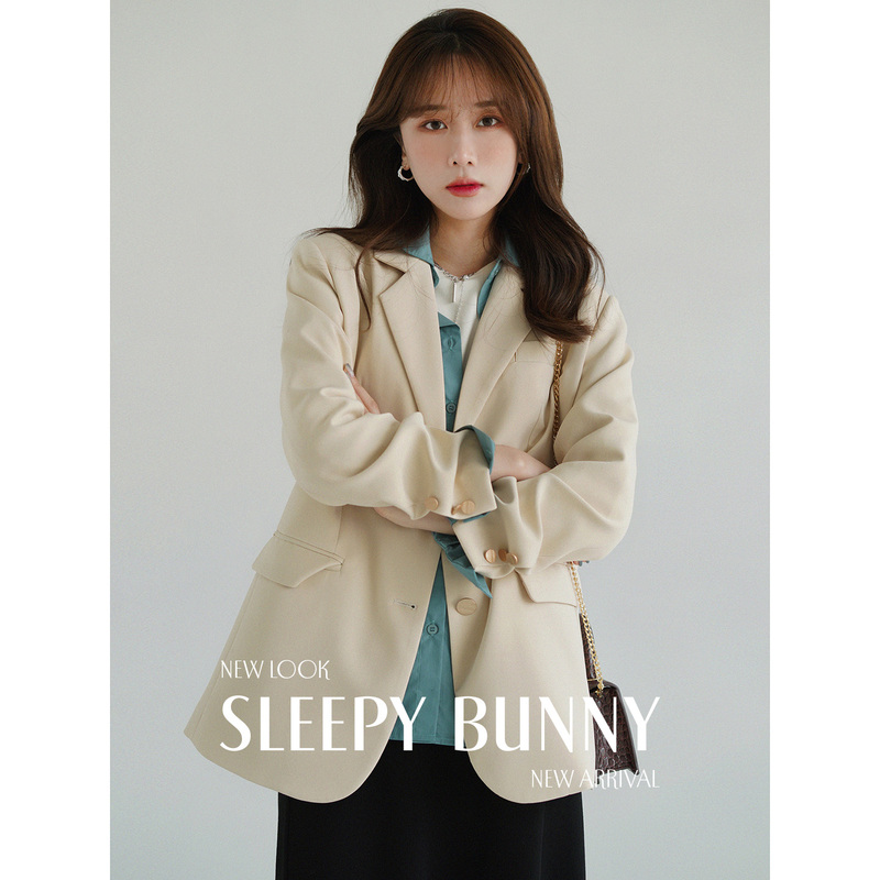 Sleepy Rabbit Flagship Product! 20W+ Retro Shoulder-Length Blazer for Women, 2026 Autumn Casual Petite Suit Sleepy Rabbit Flagship Product! 20W+ Retro Shoulder-Length Blazer for Women, 2026 Autumn Casual Petite Suit
