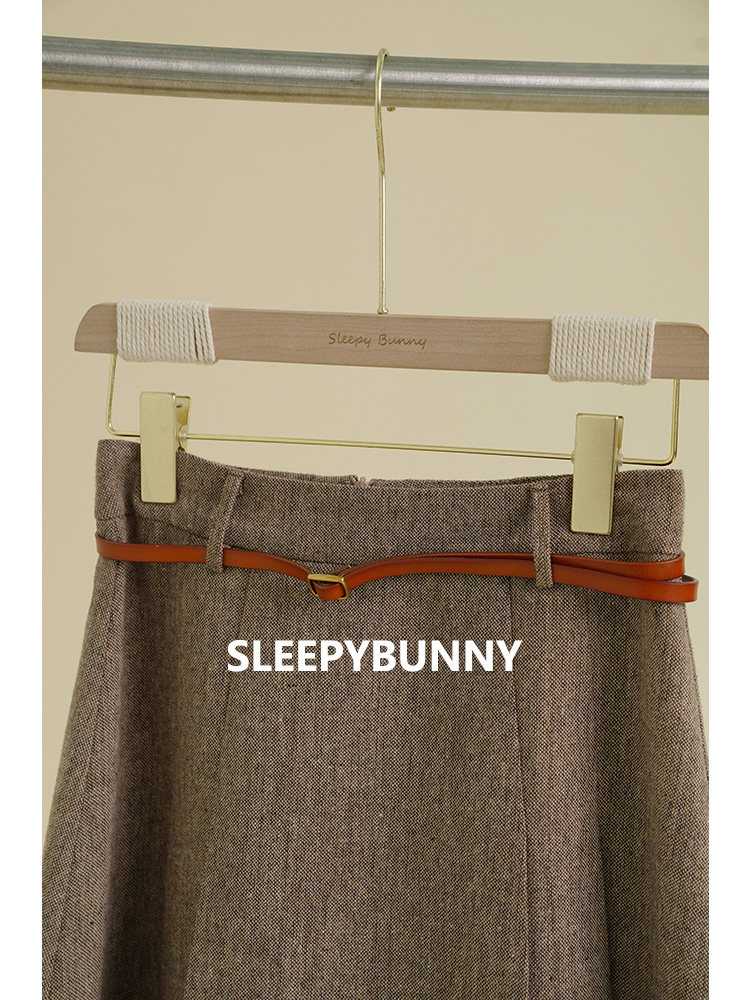 Sleepy Rabbit Dotting Small Objects Retro High Sense Small Belt Female Simple Fashion Versatile Gold Buckle Leather Thin Belt