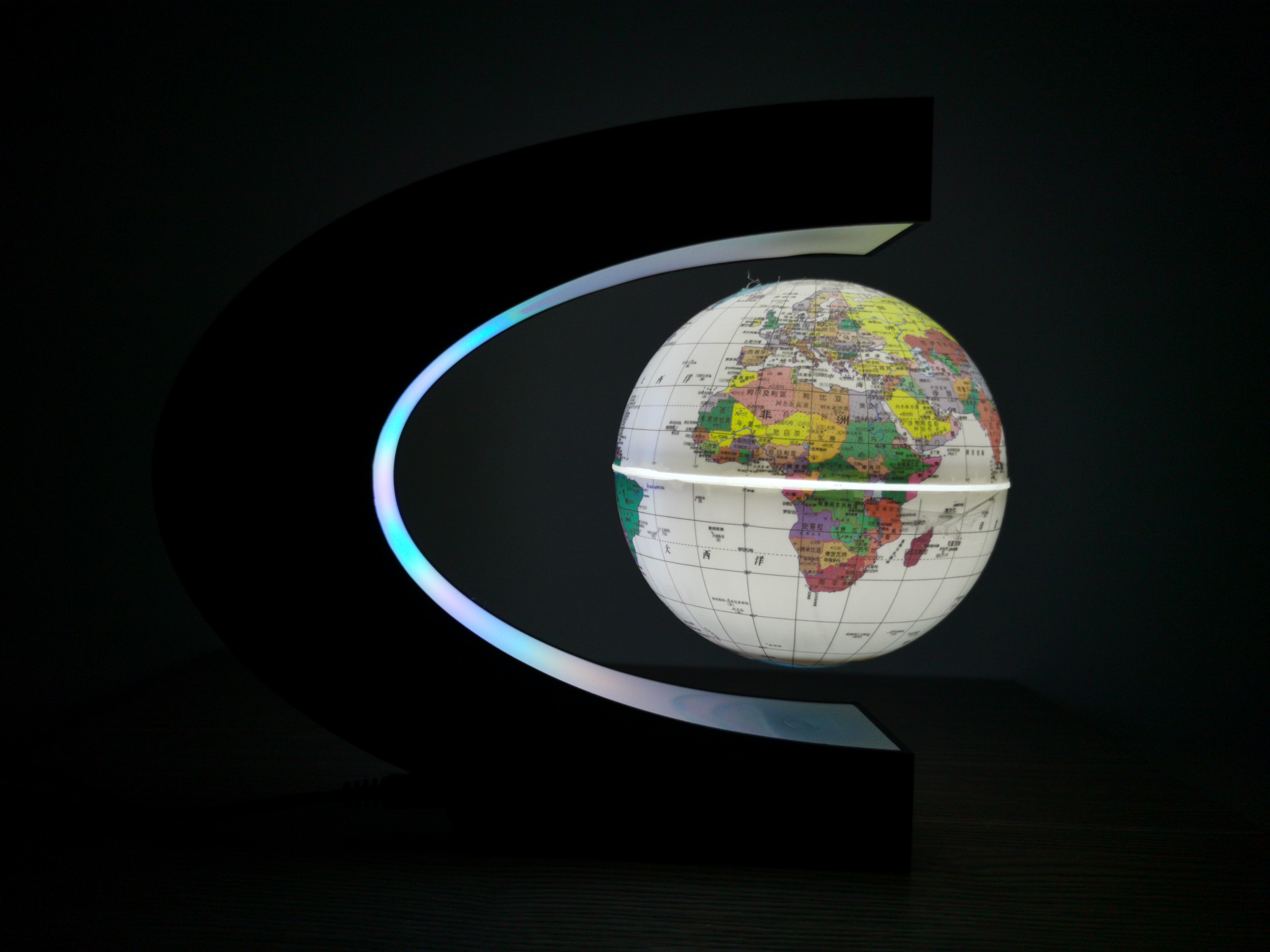 C-type 4-Inch Ivory White Ball With White Light And Touch Lightmagnetic suspension globe LED luminescence  novel originality to work in an office Home Furnishing decorate Ornaments student a birthday present