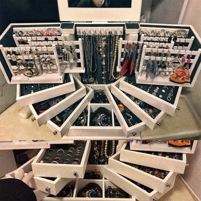 Cosmetic box creative multi-layer retro jewelry box solid wood European Princess Korean jewelry ring earrings storage box large