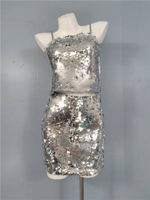 Hot girl, pure and sensual, sexy, fashionable and high-end, petite, sparkling sequined, slimming, body-hugging, halter dress set
