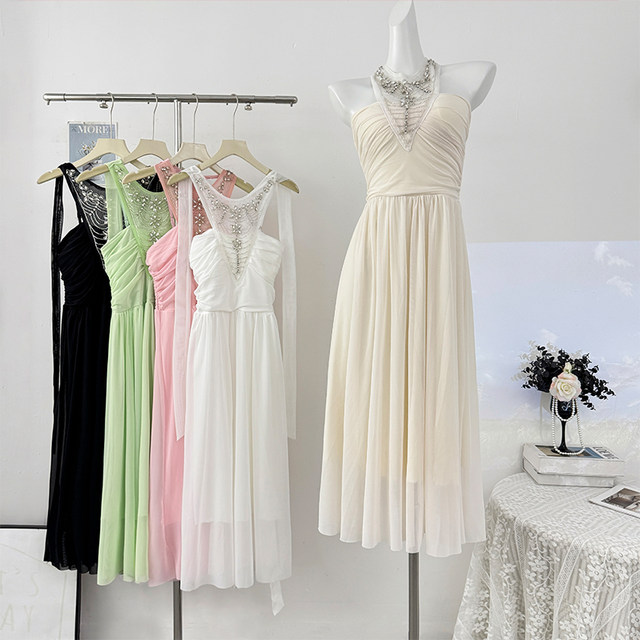 French heavy industry diamond-encrusted halterneck strappy dress for women autumn 2025 lady style sexy backless pleated skirt