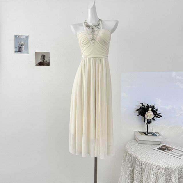 French heavy industry diamond-encrusted halterneck strappy dress for women autumn 2025 lady style sexy backless pleated skirt