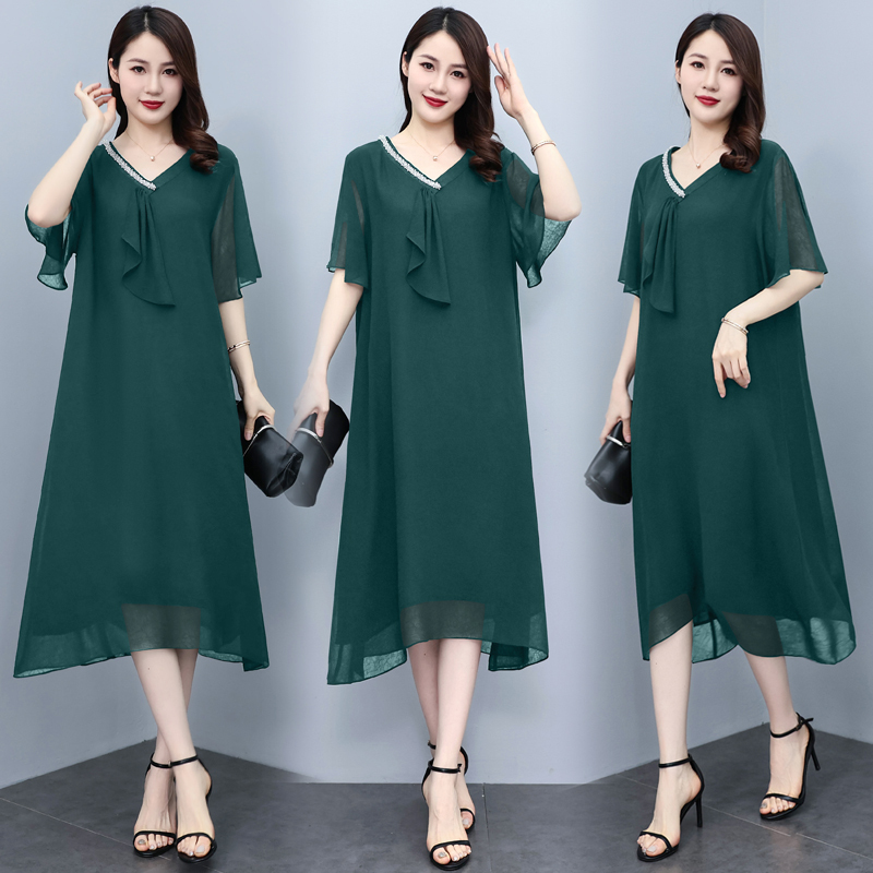 2026 Summer New Plus-Size Dress for Chubby Women, Suitable for 200-Pound, 40-Year-Old Middle-Aged Mothers, Conceals the Belly and Makes You Look Slimmer