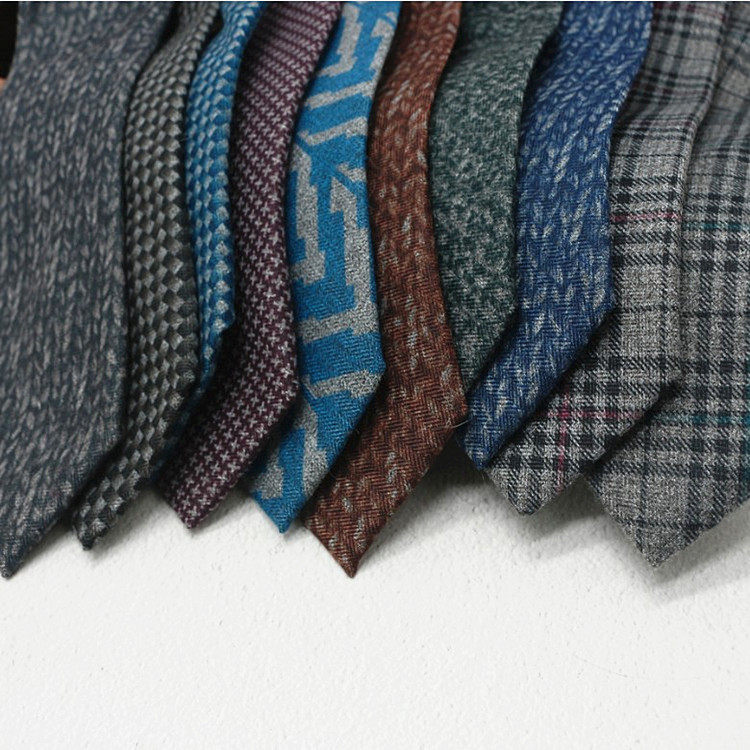 6cm Men's and Women's Narrow Japanese Retro British Style Coffee Color Green Solid Color Casual Plaid Tie for Work and Wedding